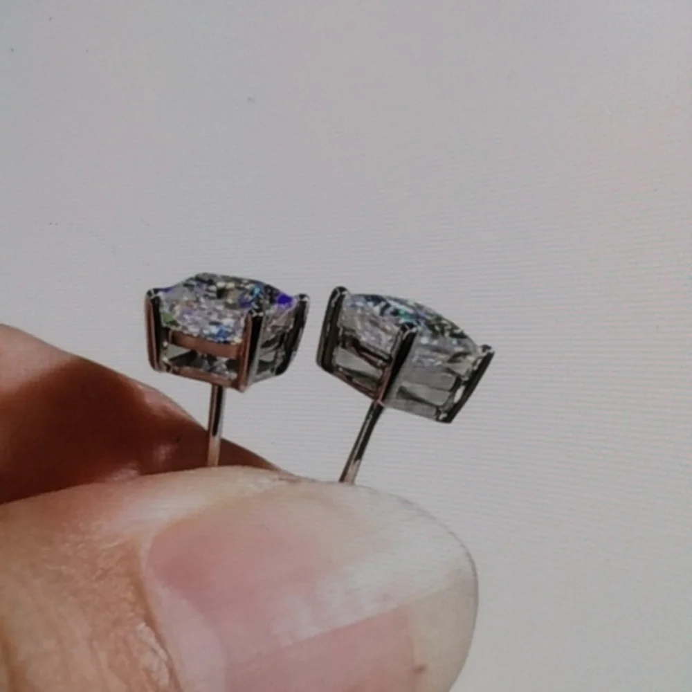 2.5 CARAT SQUARE PRINCESS DIAMOND STUD EARRINGS - Picture 2 of 5